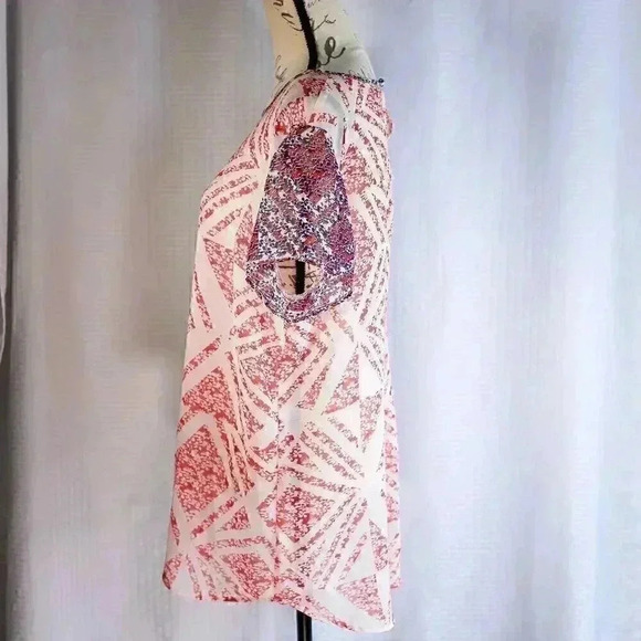 CAbi Size L red/white/blue flutter sleeve geometric print blouse - Picture 5 of 12